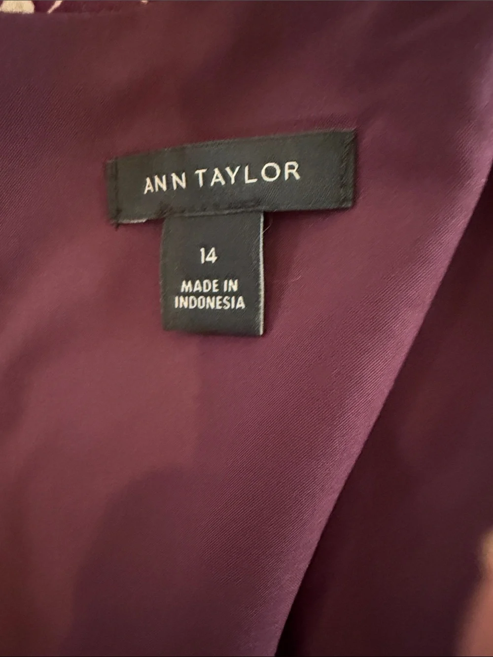 Ann Taylor Burgundy and Cream Houndstooth Maxi Dress - Picture 5 of 6